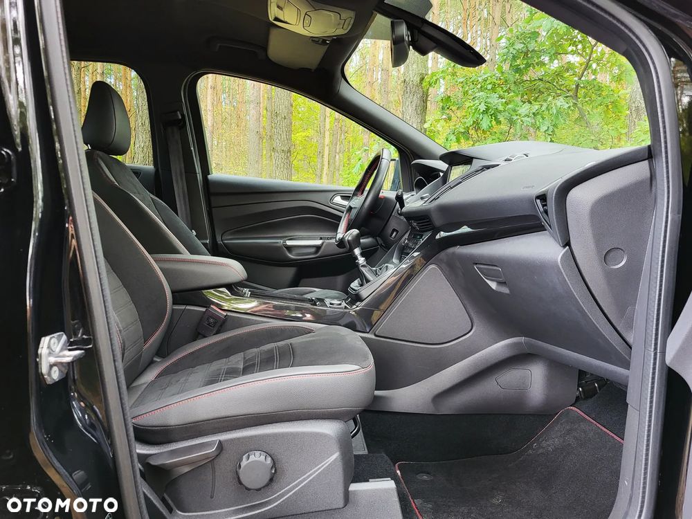 Ford Kuga 1.5 EcoBoost 2x4 ST-Line - 7