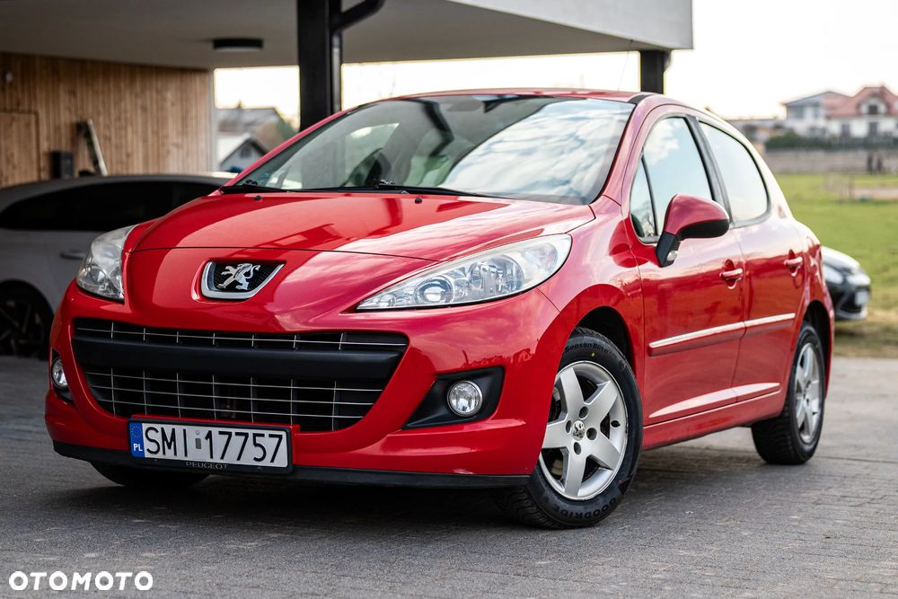 Peugeot 207 - 1