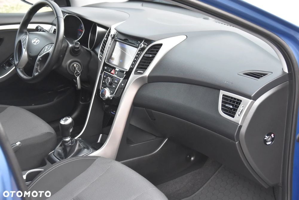 Hyundai i30 blue 1.6 GDI YES Gold - 25