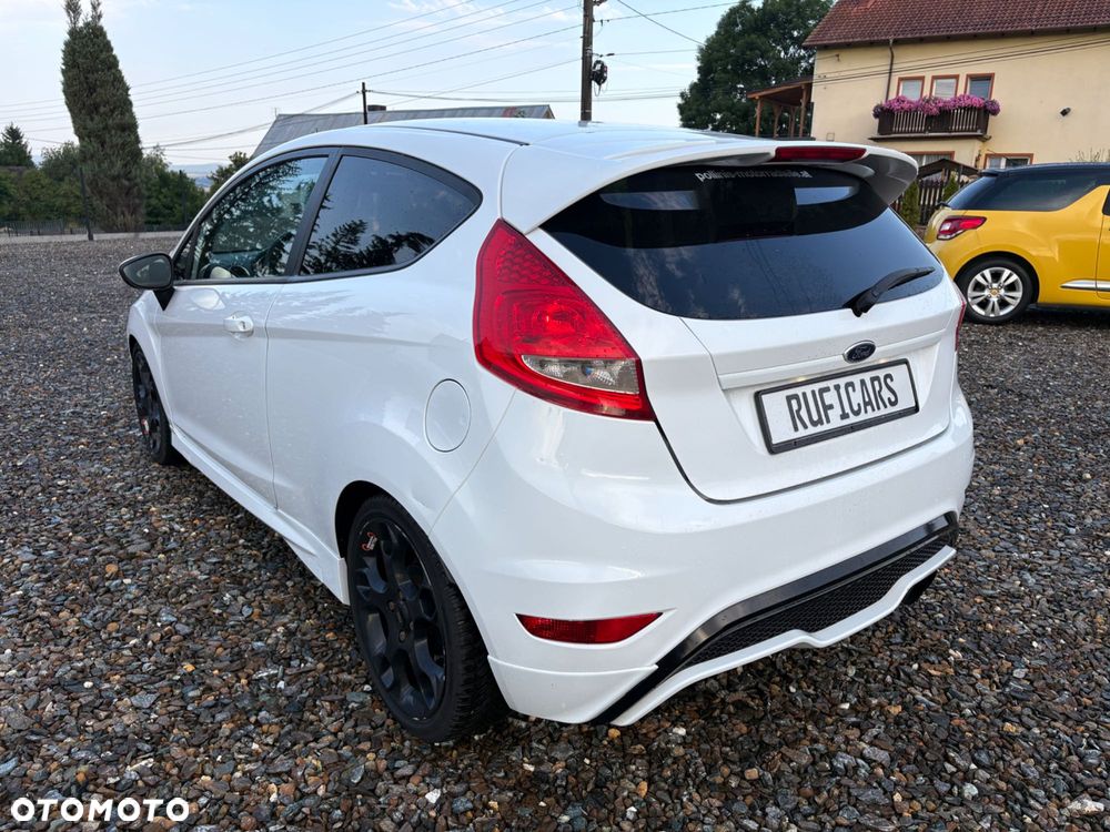 Ford Fiesta - 8