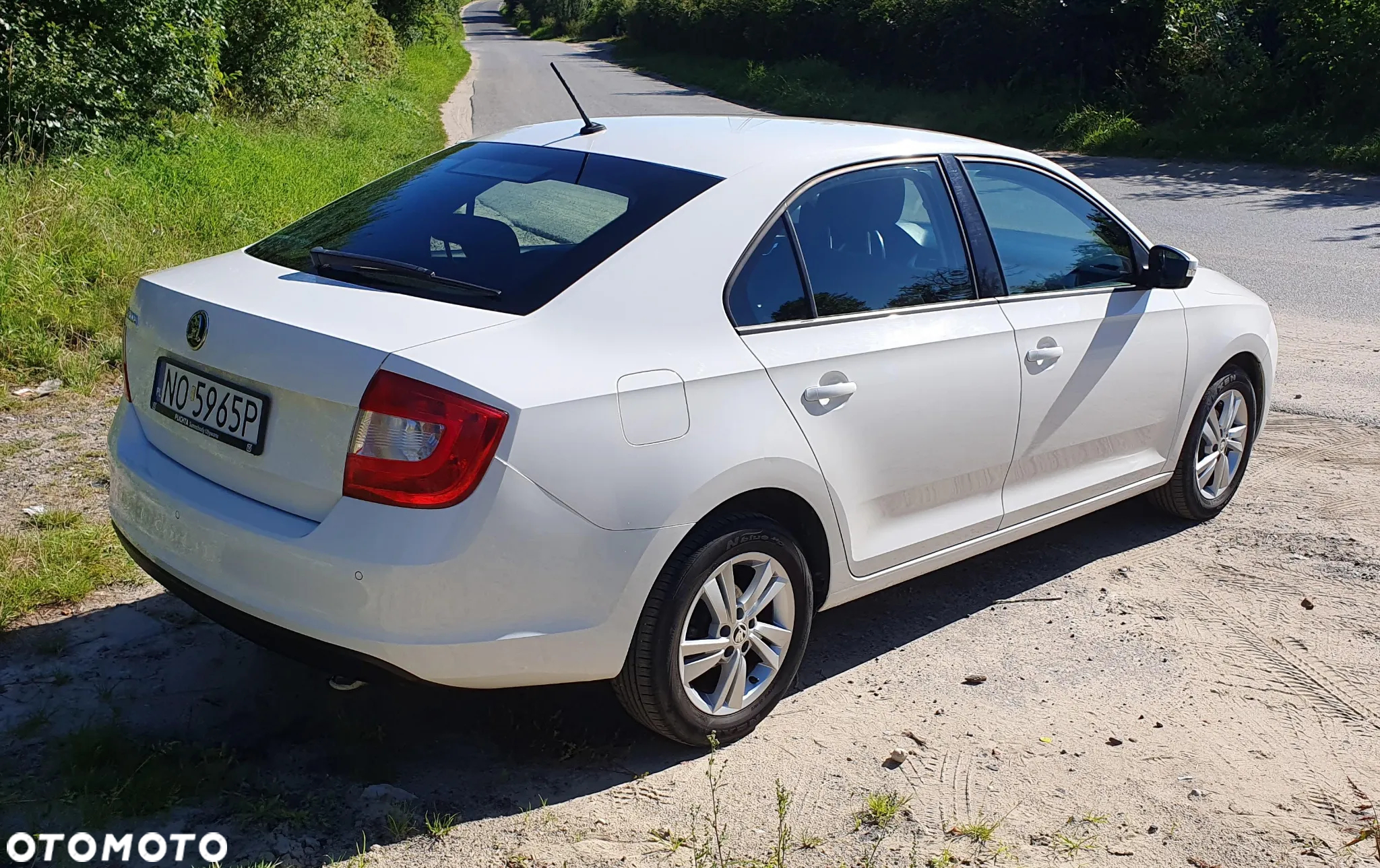 Skoda RAPID 1.2 TSI Ambition DSG - 5