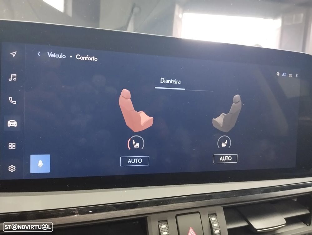 Lexus ES 300h F Sport - 30