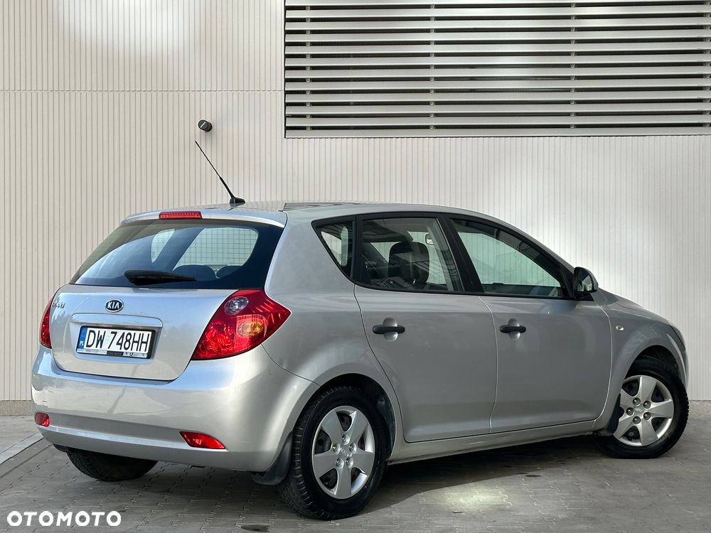 Kia Ceed 1.4 Comfort - 4