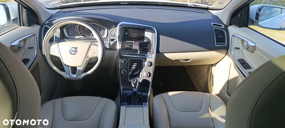 Volvo XC 60 T6 AWD Edition Pro - 26