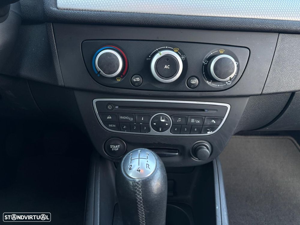 Renault Mégane Coupe 1.5 dCi Dynamique - 14