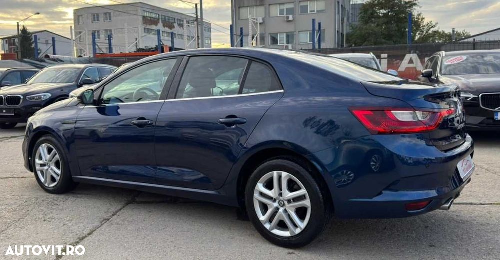 Renault Megane - 5