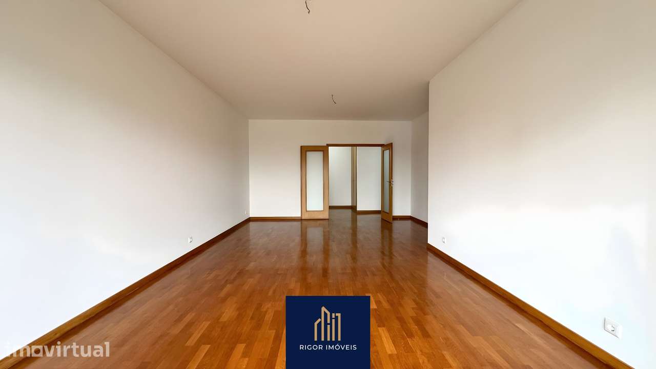 Apartamento T3 - Semi-Renovado | Póvoa de Varzim - Zona Balnear - Grande imagem: 5/37