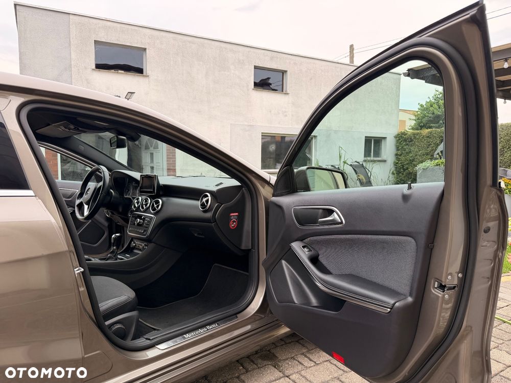 Mercedes-Benz Klasa A 180 d Style - 11