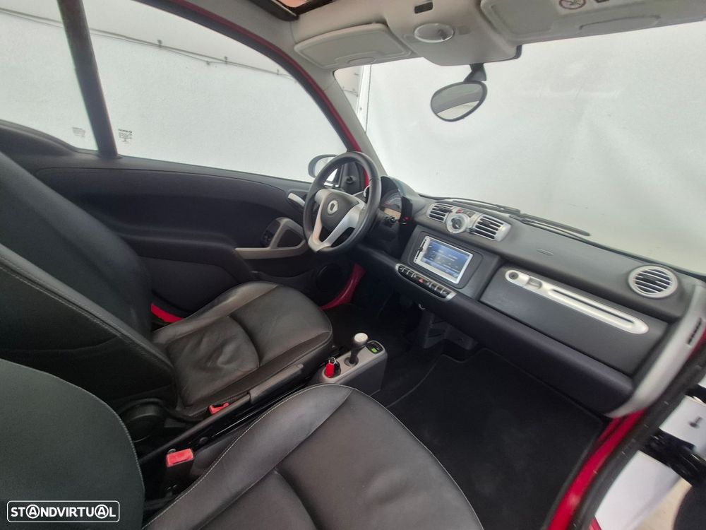 Smart ForTwo Coupé 1.0 mhd Passion 71 Softouch - 24
