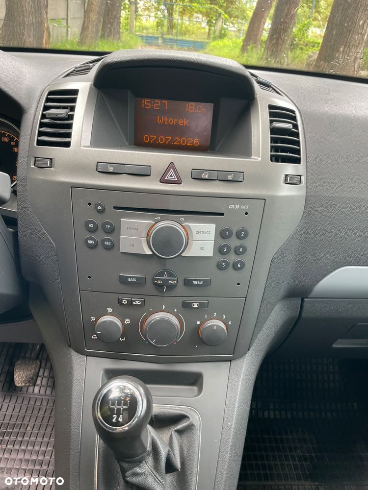 Opel Zafira 1.6 - 9