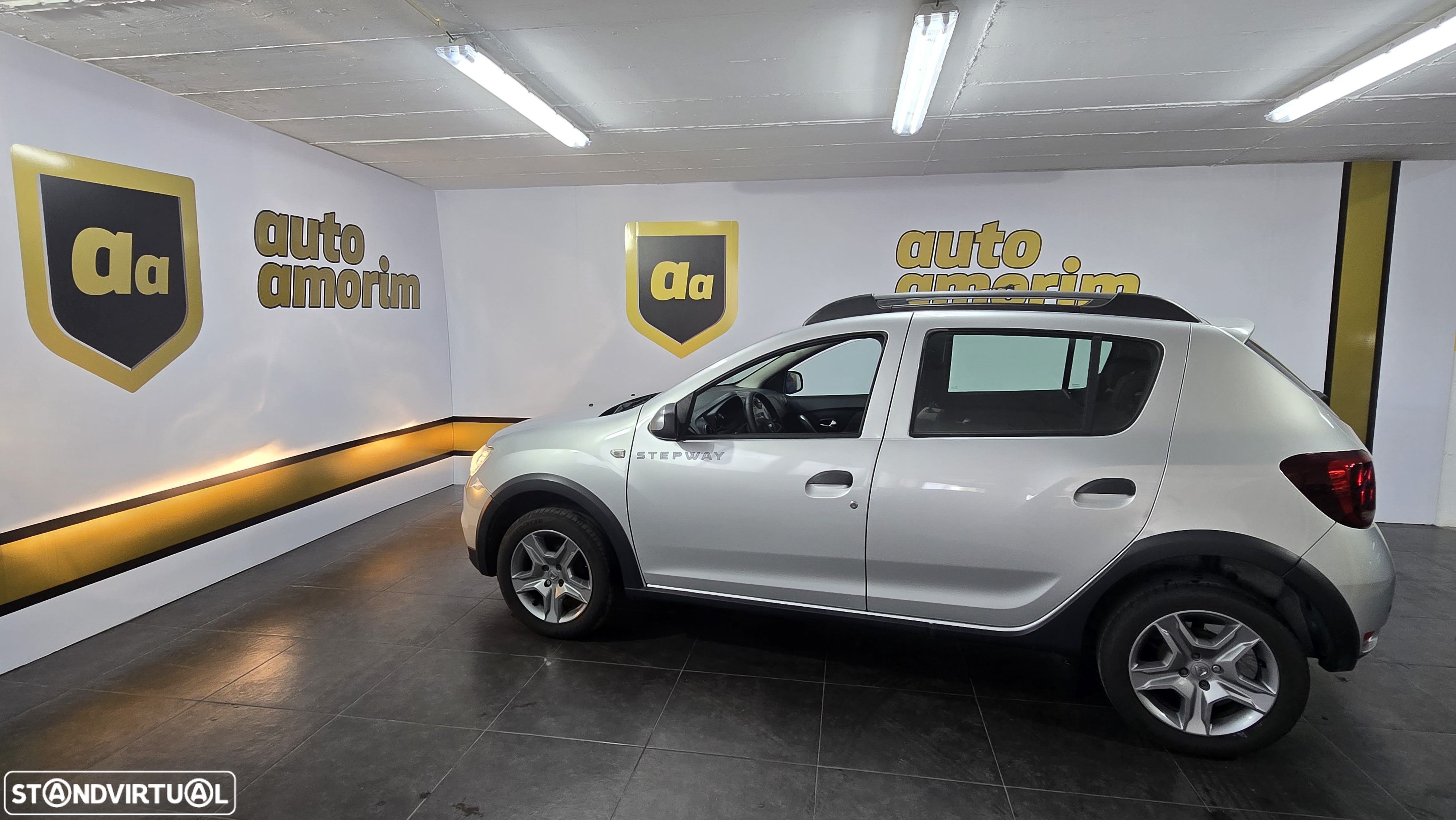 Dacia Sandero - 10