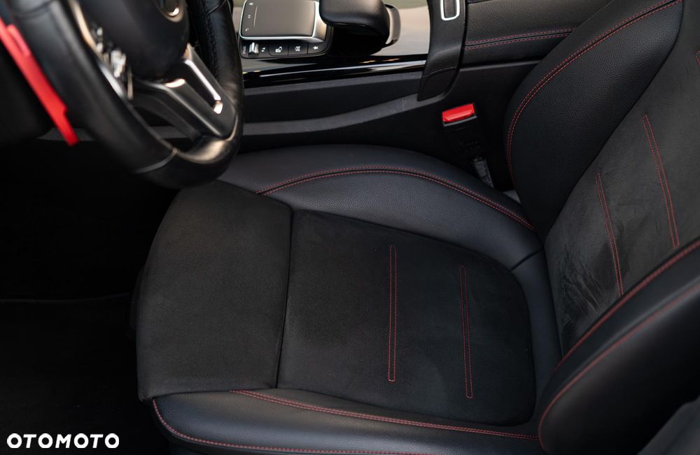 Mercedes-Benz CLA 250 4-Matic AMG Line 7G-DCT - 18