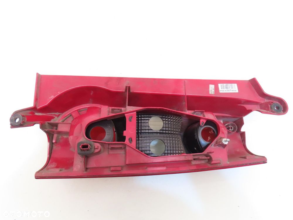 LAMPA LEWA TYLNA PEUGEOT PARTNER II 9680608080 9677205580 - 6