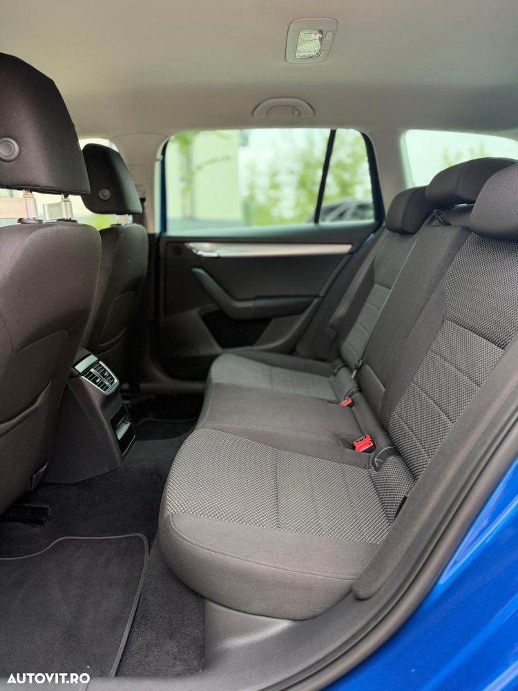 Skoda Octavia 1.6 TDI Greenline - 10