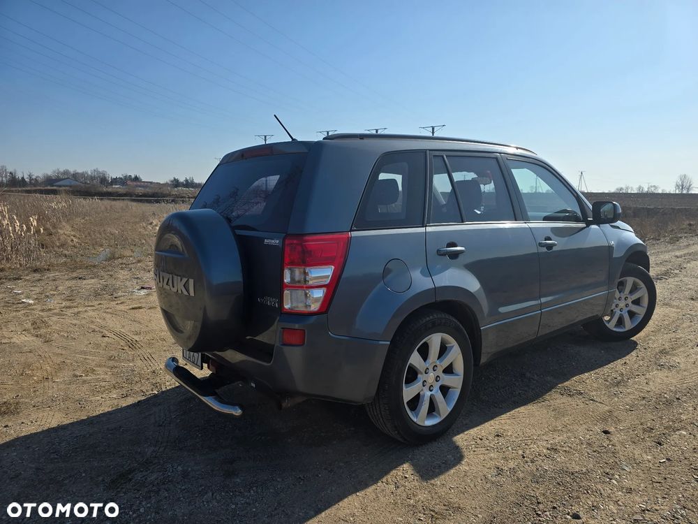 Suzuki Grand Vitara 2.7 V6 - 7