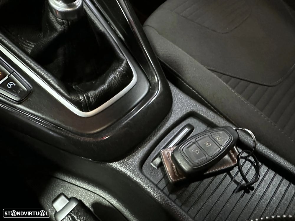 Ford Focus SW 1.5 TDCi Titanium - 26