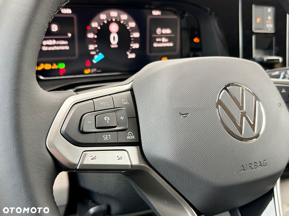 Volkswagen Multivan - 28