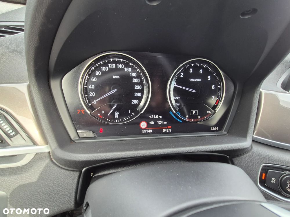 BMW X1 sDrive18i - 18