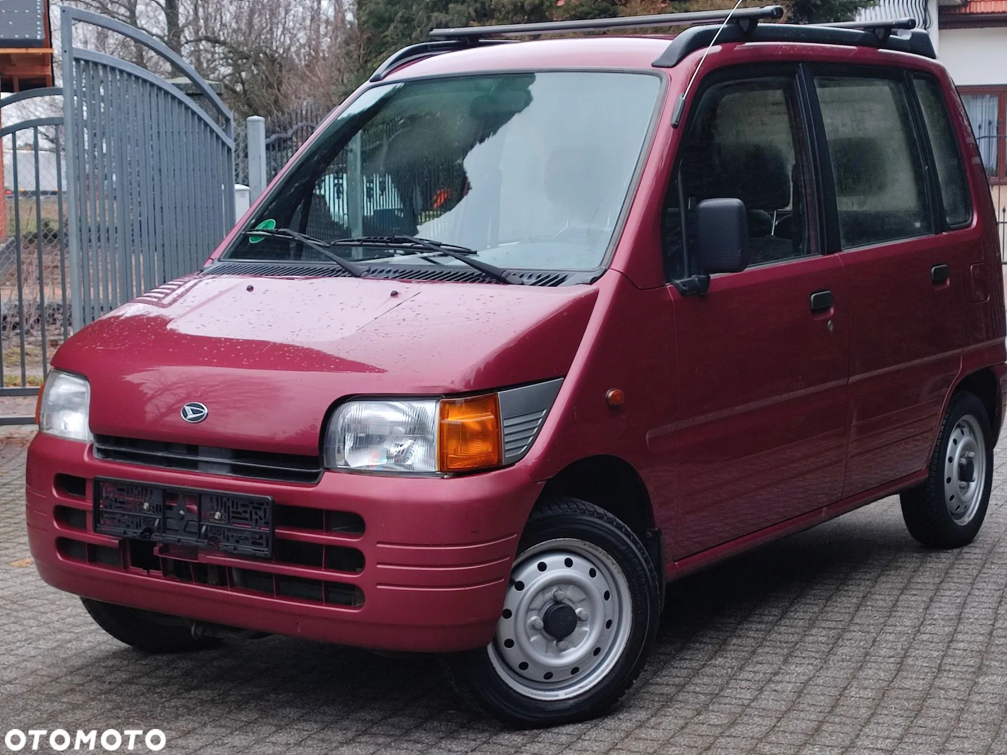 Daihatsu Move - 1