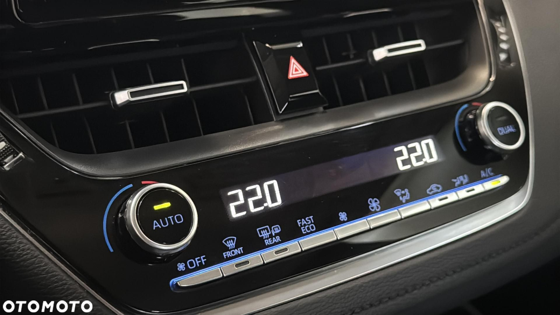 Toyota Corolla 1.8 Hybrid Active - 23