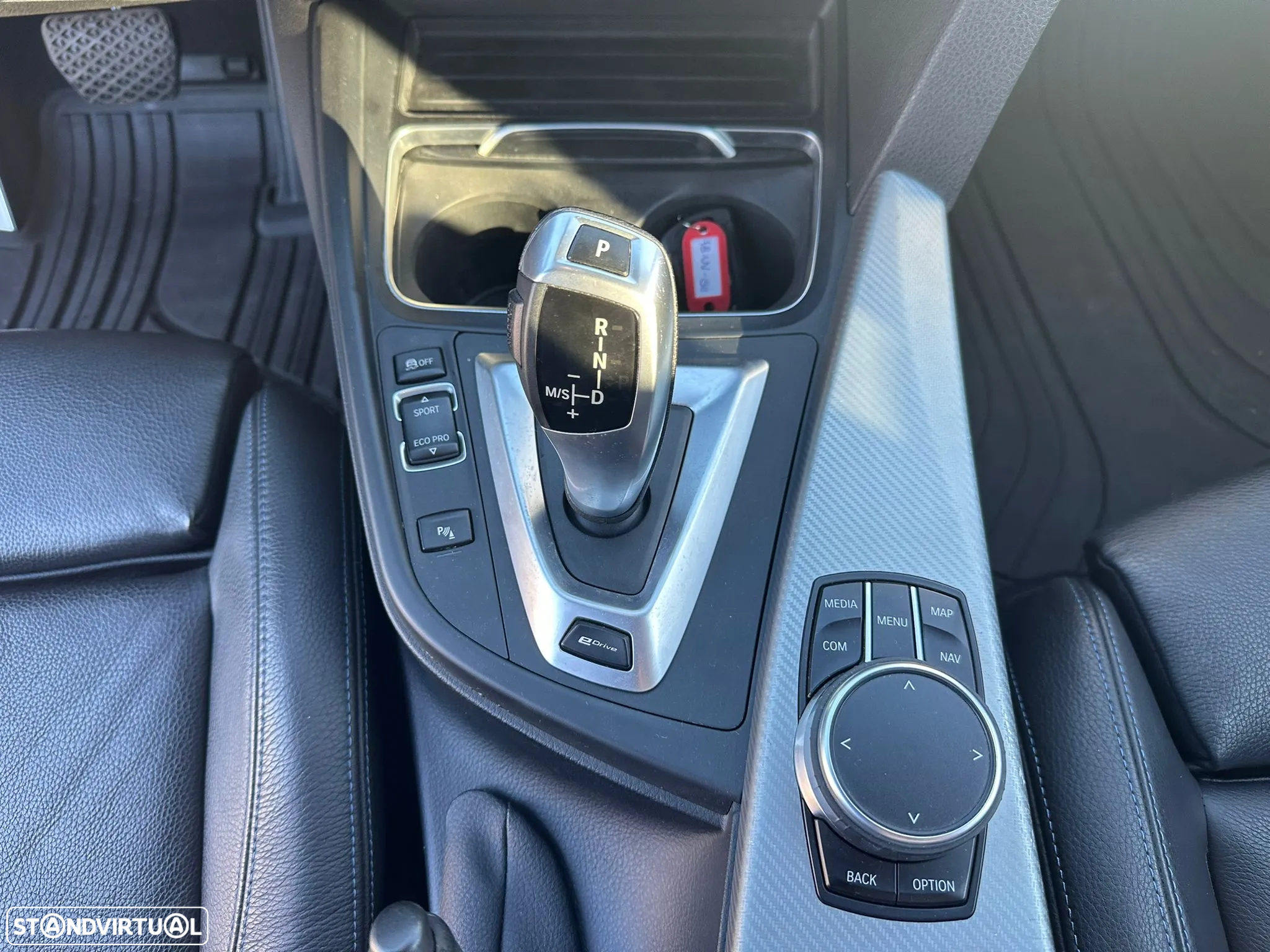 BMW 330 e iPerformance Pack M Shadow - 18