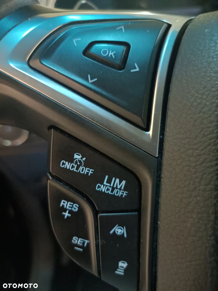 Ford Edge 2.0 EcoBlue Twin-Turbo 4WD Titanium - 10