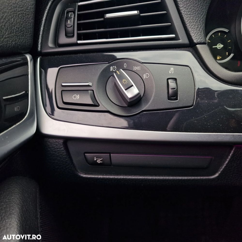 BMW Seria 5 520d Luxury Line - 23