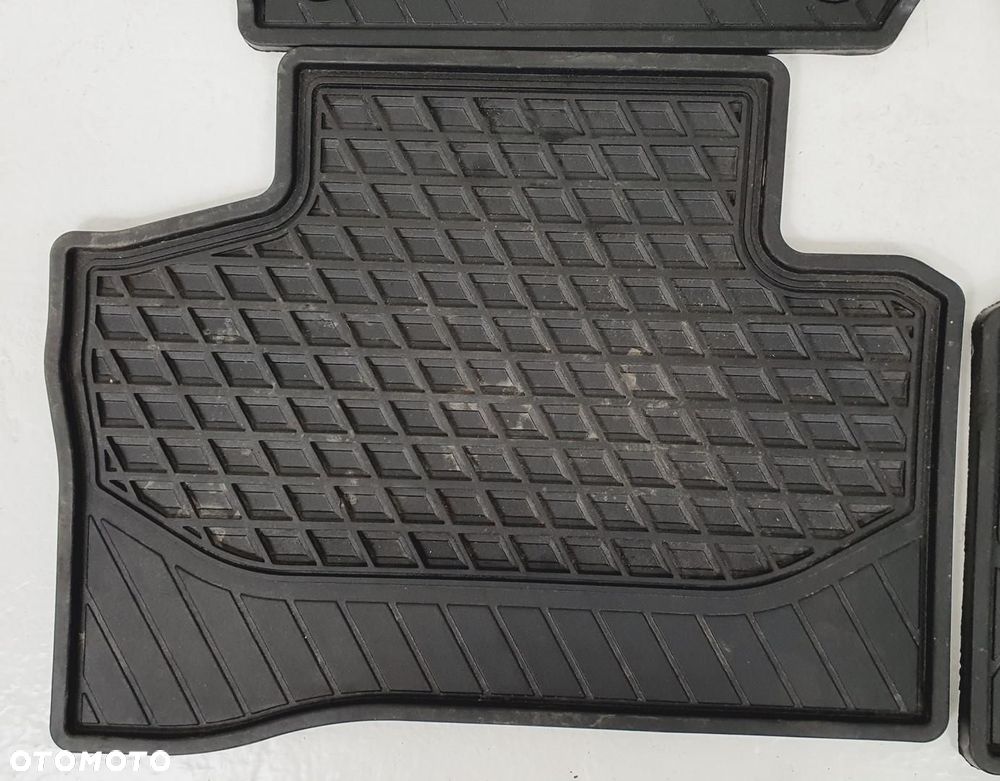 DYWAN WYCIERACZKI MERCEDES GLC W253 A2536805101 - 3