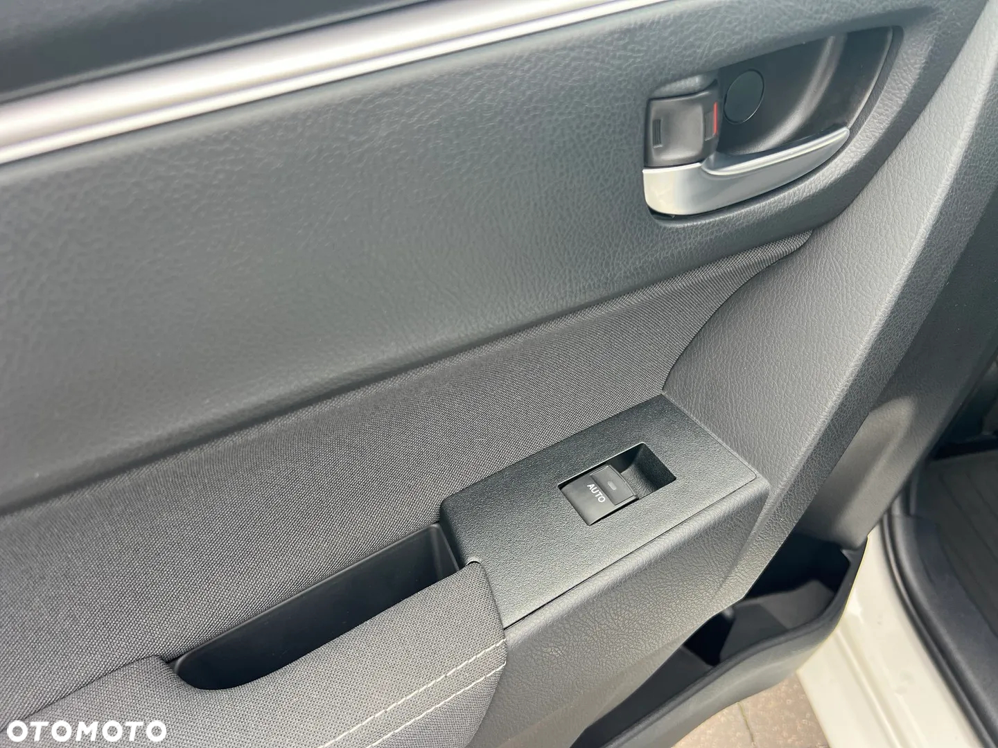 Toyota Corolla 1.6 Classic Plus - 35