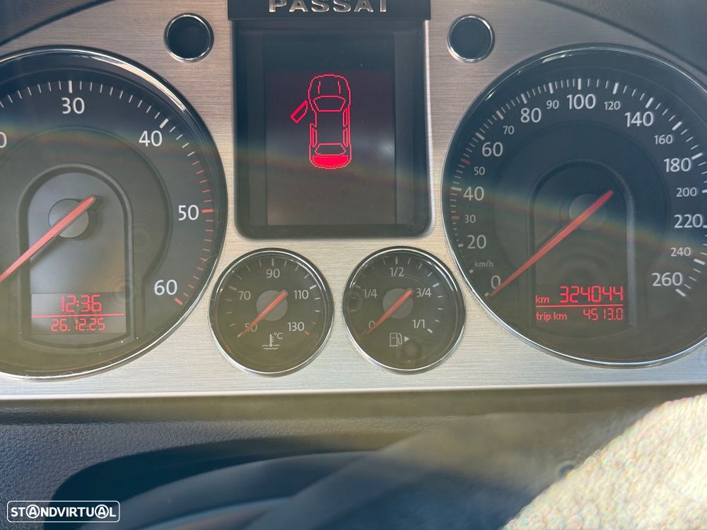 VW Passat Variant - 13