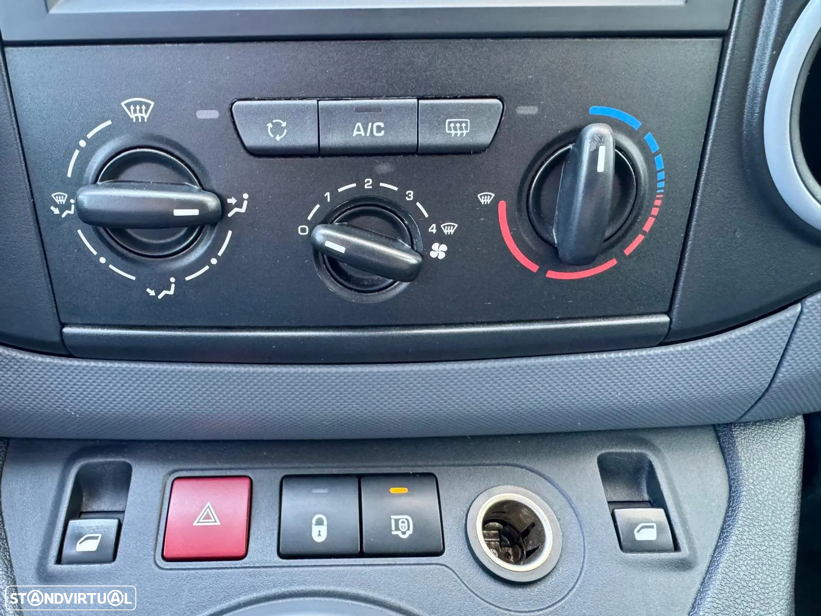 Citroën BERLINGO 1.6 LONGA 3L 120CV FULL EXTRAS - 21