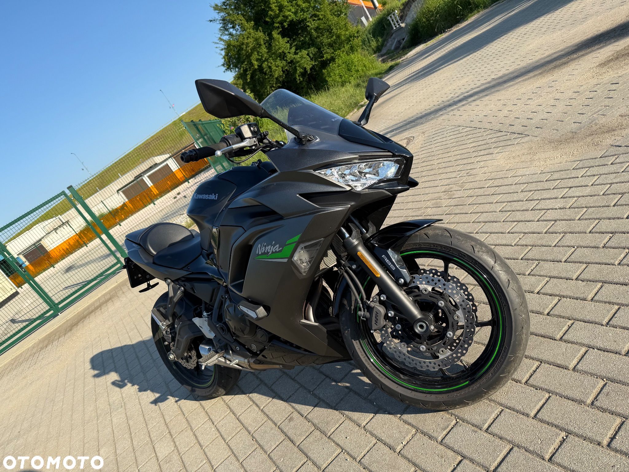 Kawasaki Ninja - 1