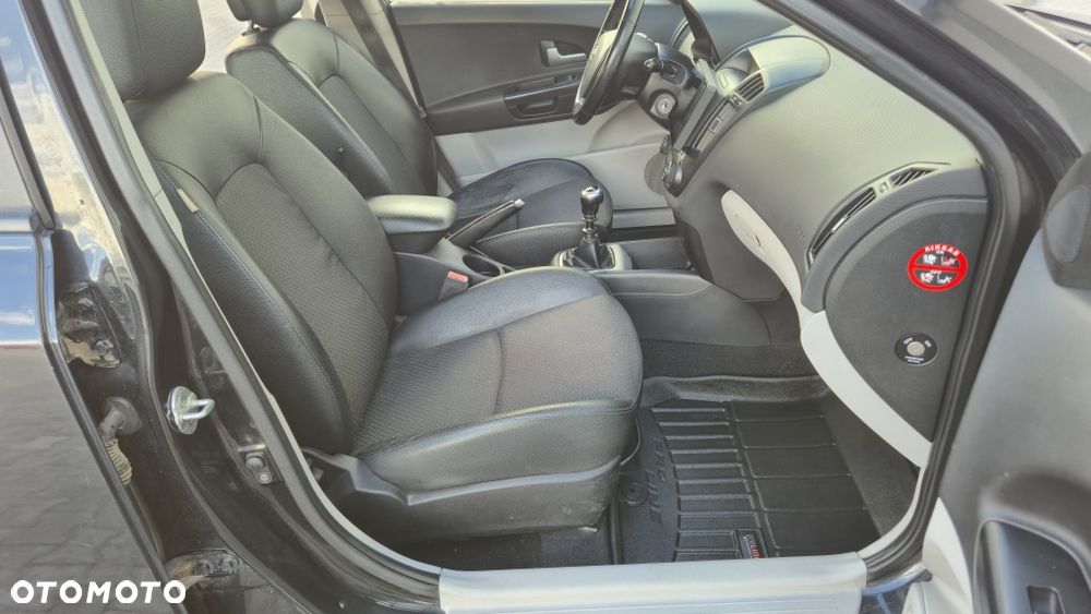 Kia Ceed - 7