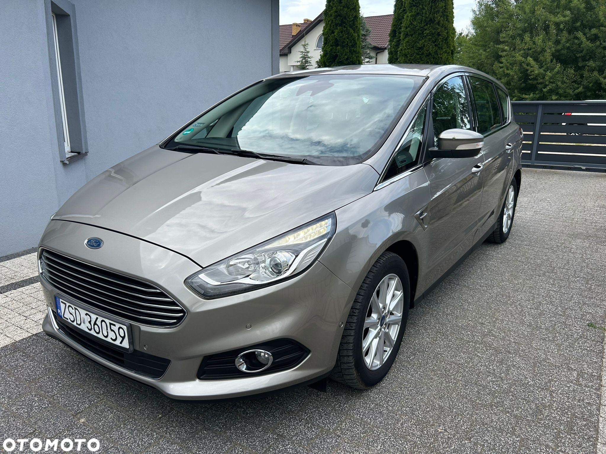 Ford S-Max 2.0 EcoBlue Titanium - 28