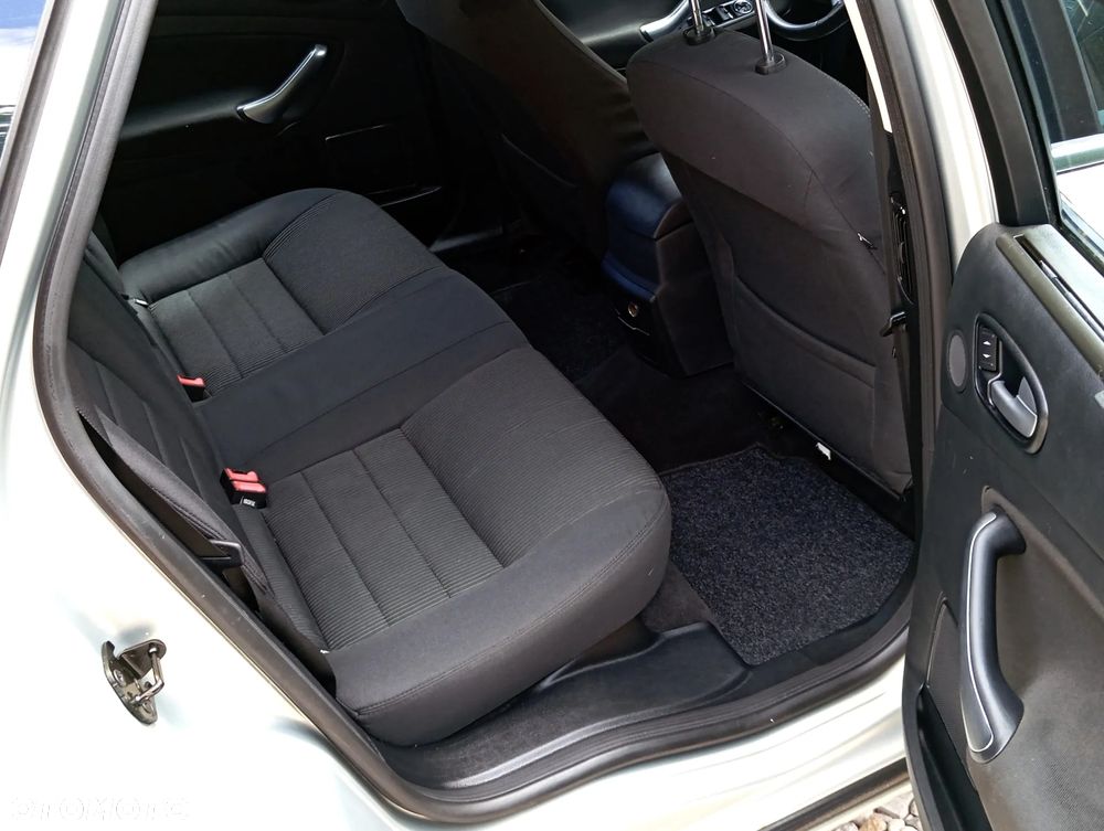 Ford Mondeo 2.0 Viva Titanium - 18