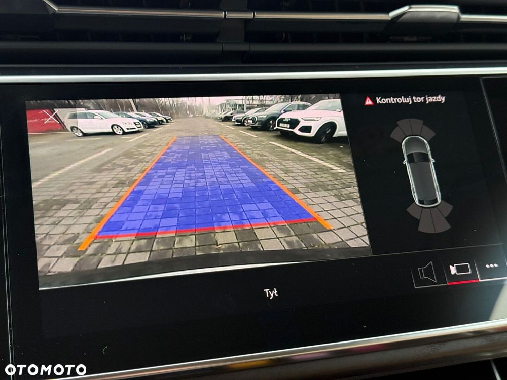 Audi Q8 - 32