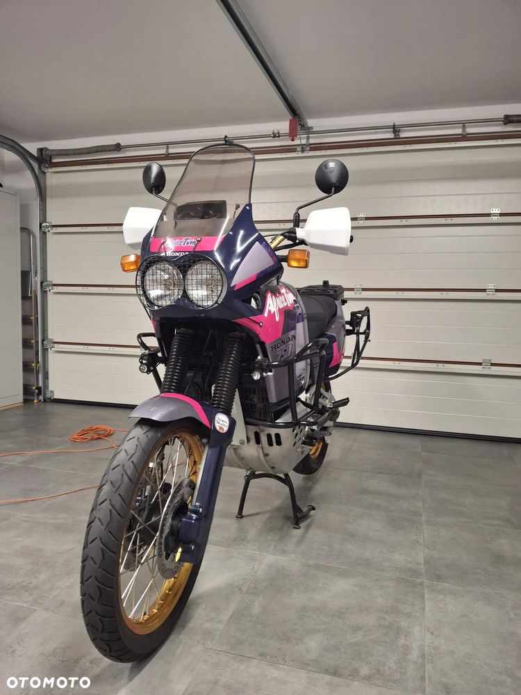 Honda XRV