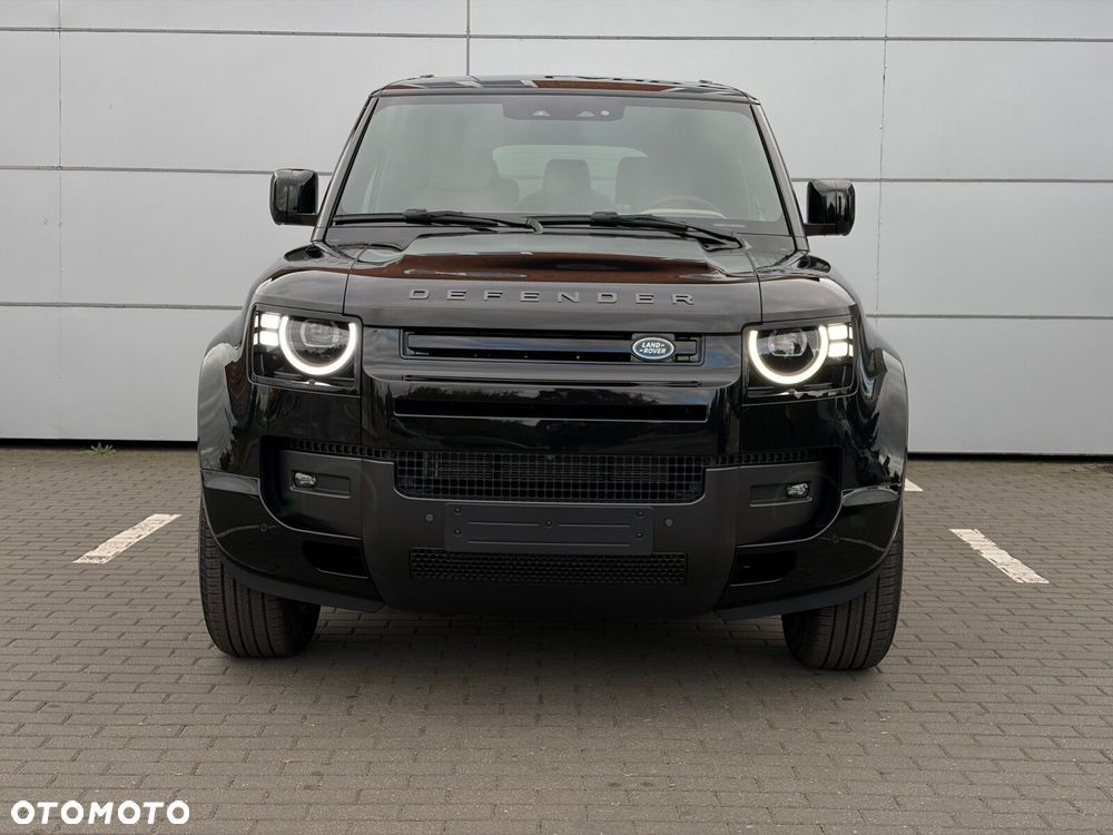 Land Rover Defender - 4