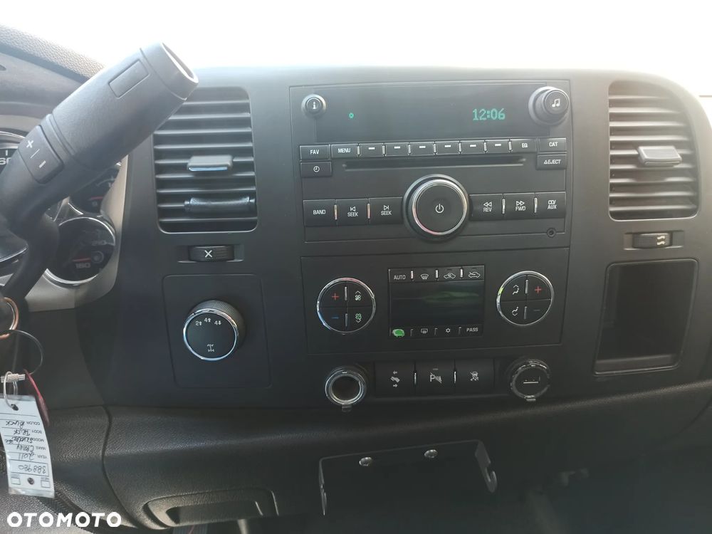 Chevrolet Silverado - 7