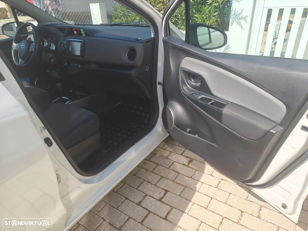 Toyota Yaris - 8
