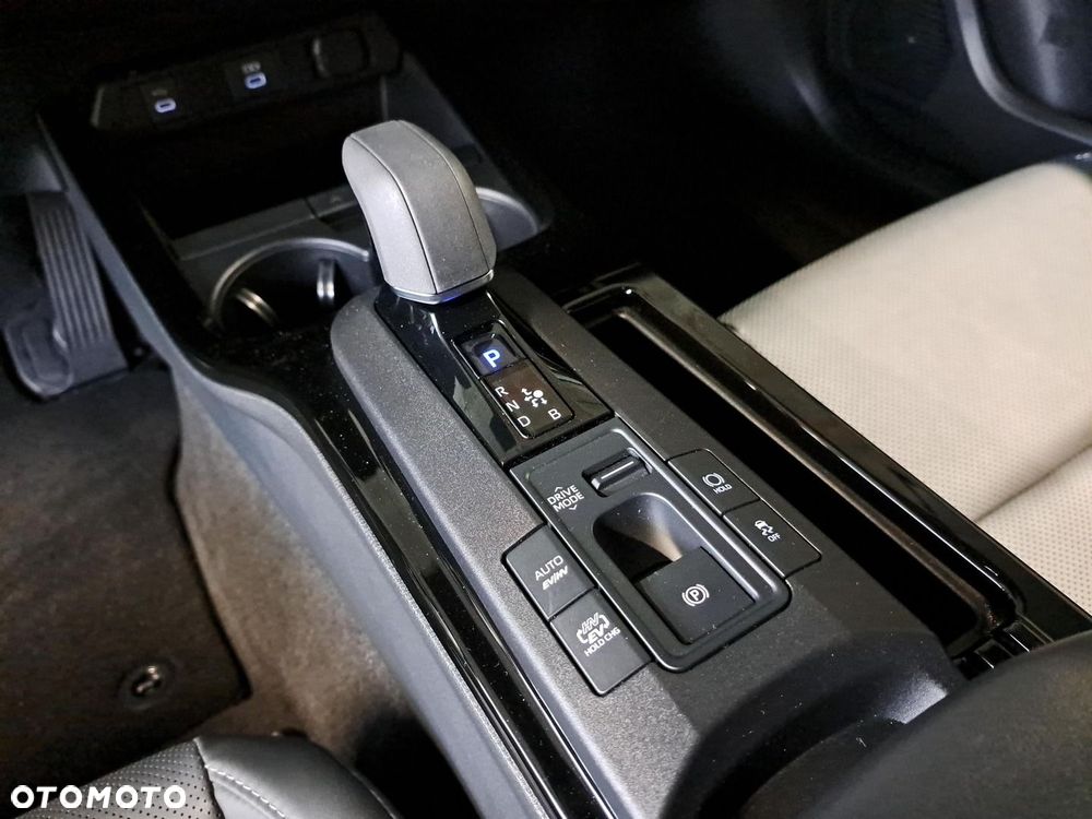 Toyota Prius - 28