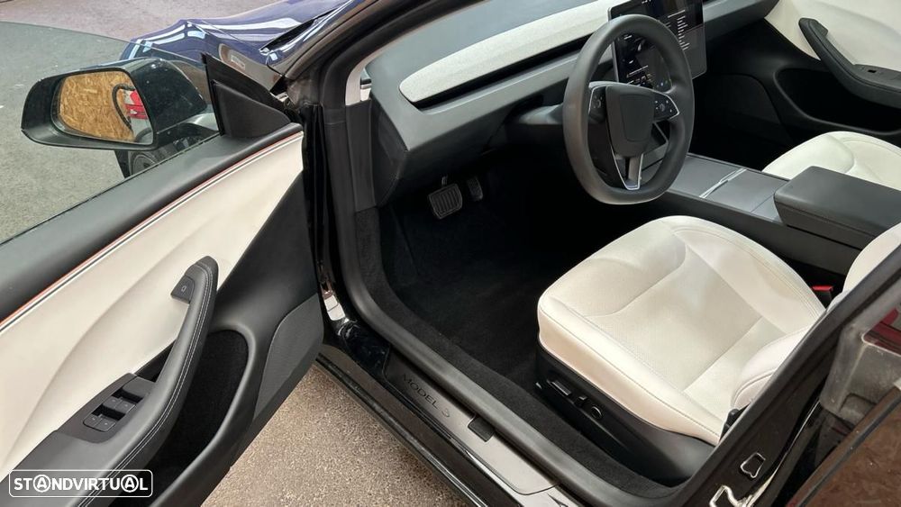 Tesla Model 3 Standard Range Plus RWD - 3