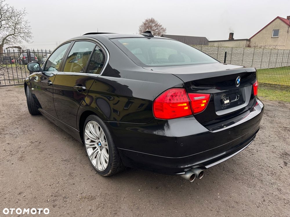 BMW Seria 3 325i Edition Exclusive - 6