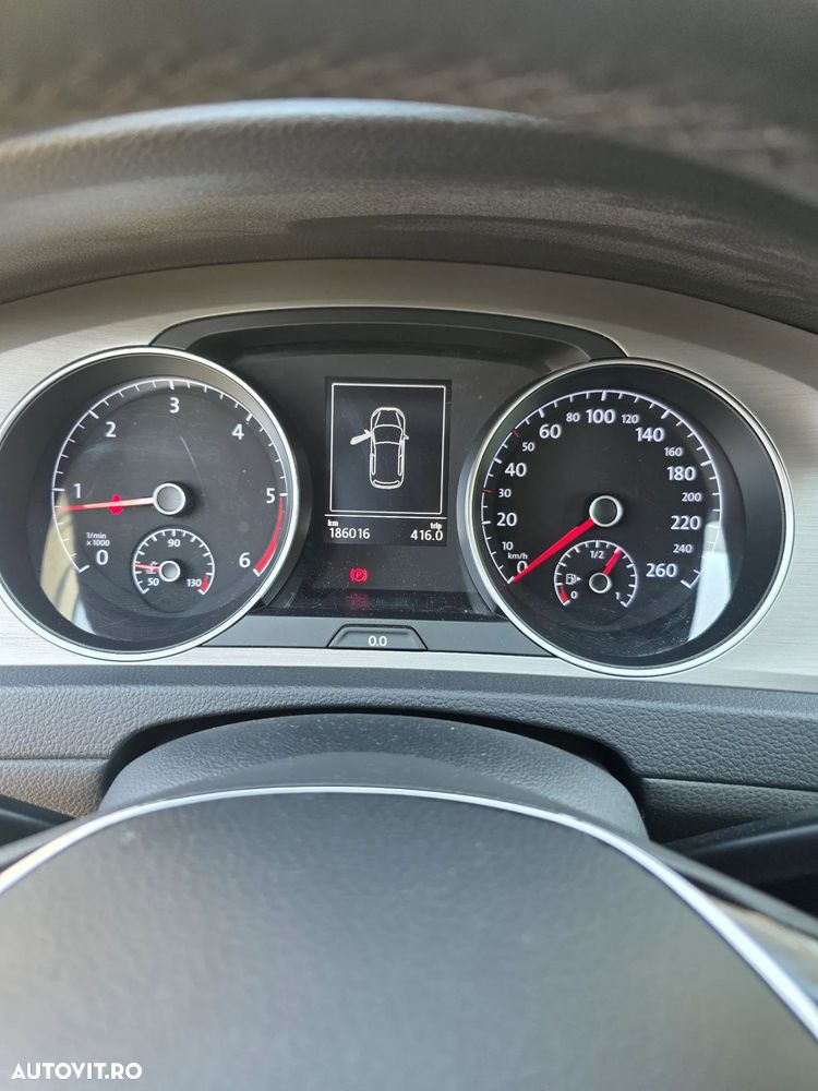 Volkswagen Golf 1.6 TDI DPF BMT DSG Highline - 9