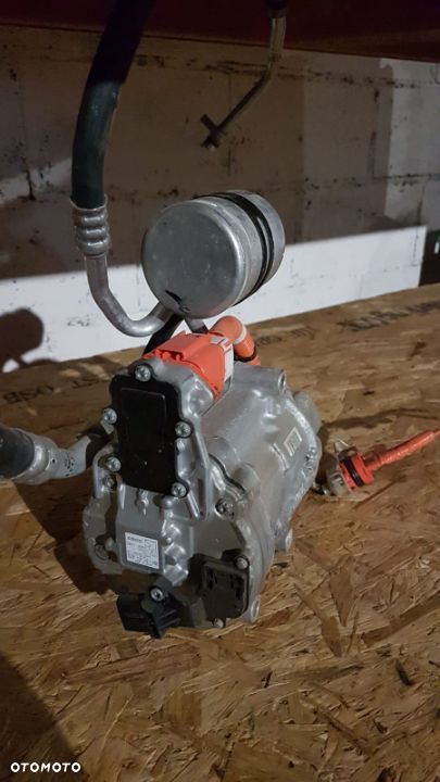 NISSAN LEAF II ZE1 KOMPRESOR SPRĘŻARKA KLIMATYZACJI 926005SA1A - 4