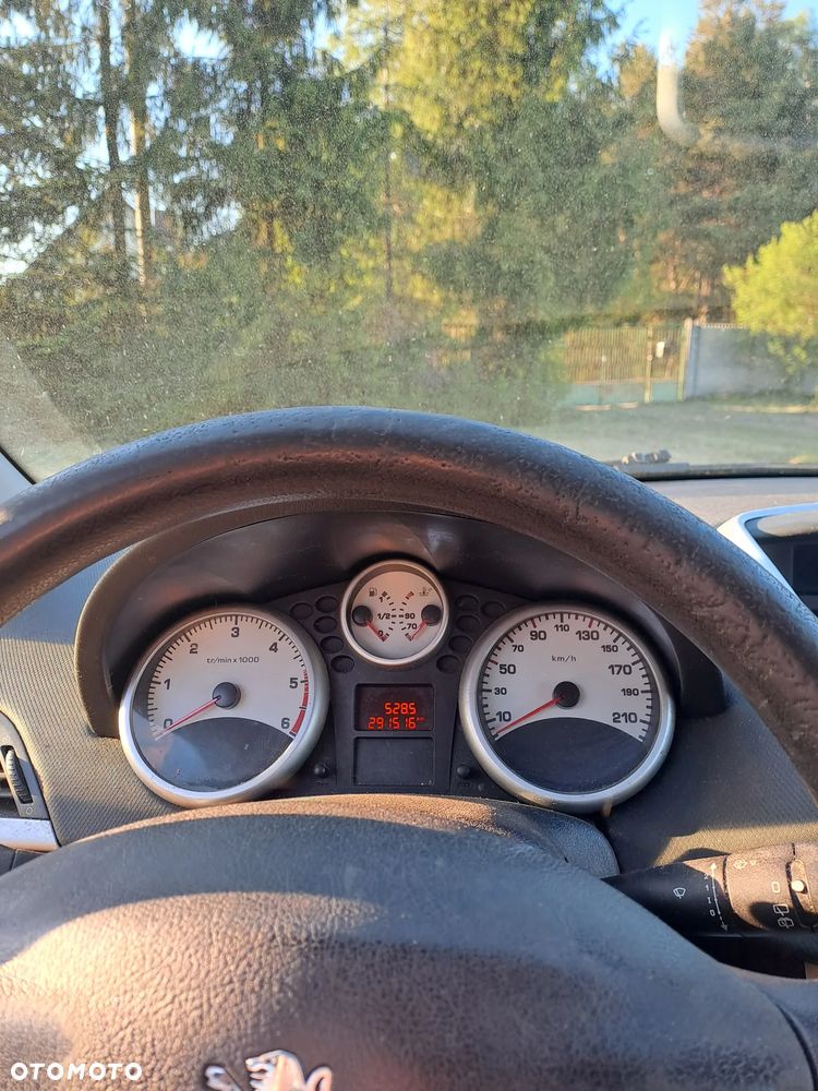 Peugeot 207 1.6 HDi - 8