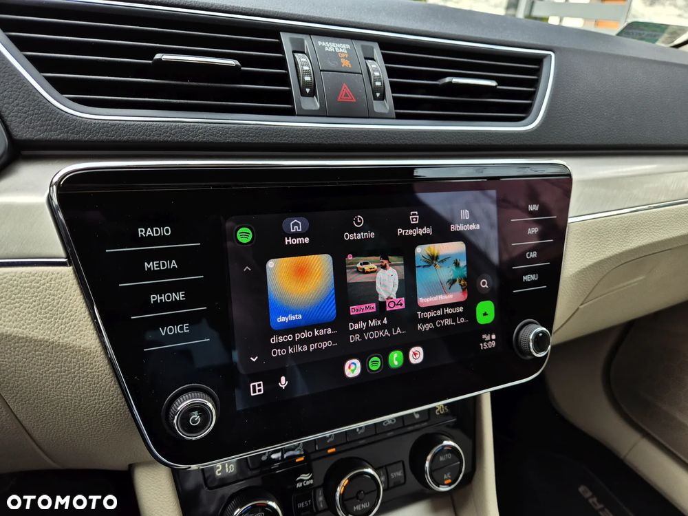 Skoda Superb 2.0 TSI Style DSG - 24