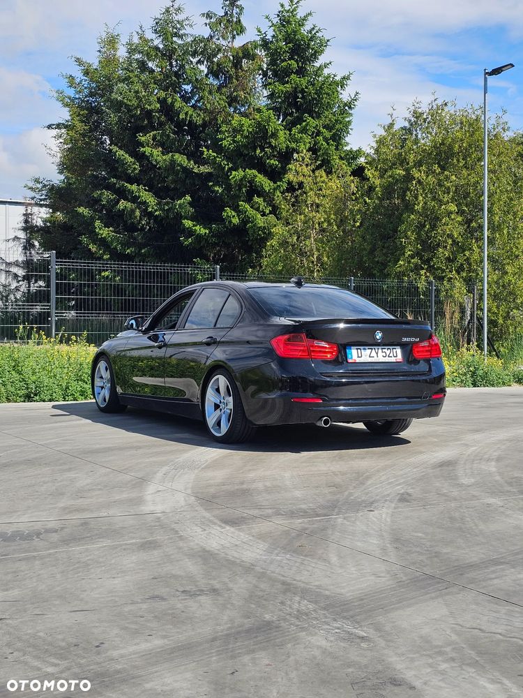 BMW Seria 3 320d - 23
