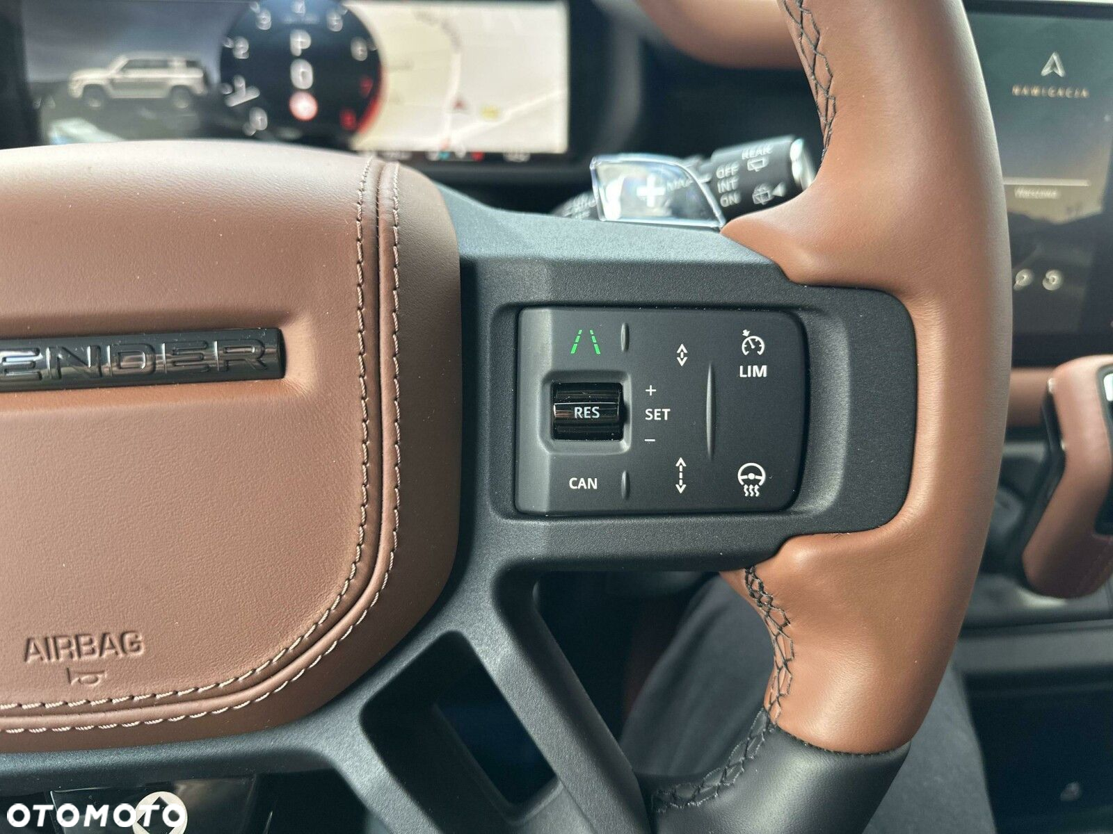 Land Rover Defender - 18