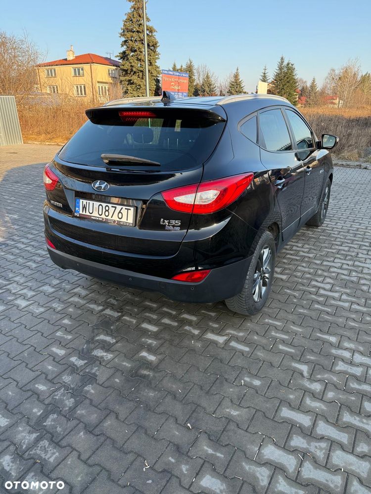 Hyundai ix35 1.7 CRDi 2WD blue Finale Gold - 11